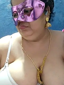 tamilthanushri webcam