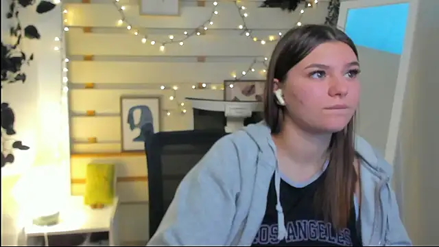 Josephine_Kiss webcam