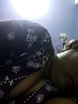 Webcam Model (yamini1431)  is live.Free join now!