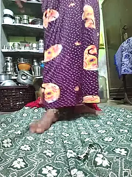 Tamilselviroja- live sex cam