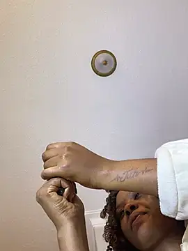 dellah27 (F young) - Ride dildo on the table 💦💦🦋🩵💙