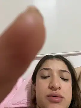 Webcam Model (Alicia_ALICIA)  is live.Free join now!