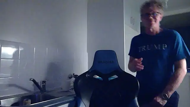 Hardwarelane67 webcam