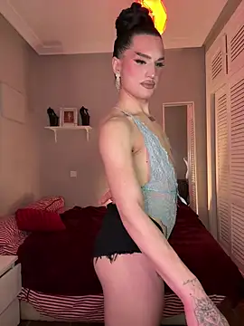 Crystal_________ live sex cam