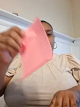 pinkpassionpleaser webcam