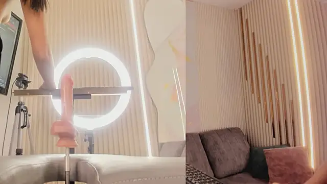 NhoanBrunette webcam