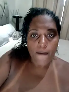 Maliaebonyfetish webcam