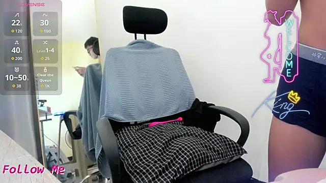 asiancutiexx (M twink) - cum at goal dildo show