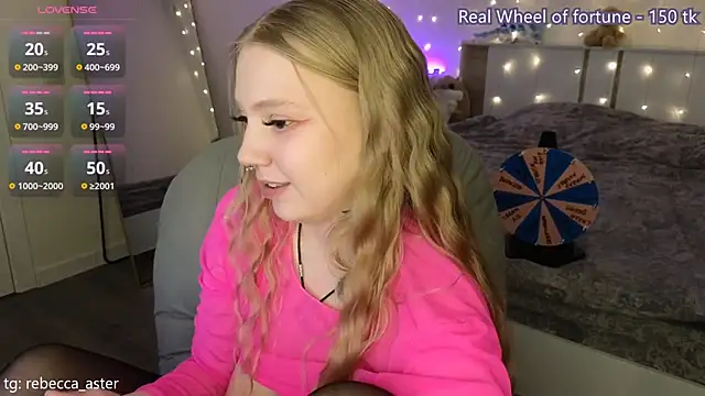 RebeccaAster webcam