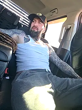 Beardedtattood webcam