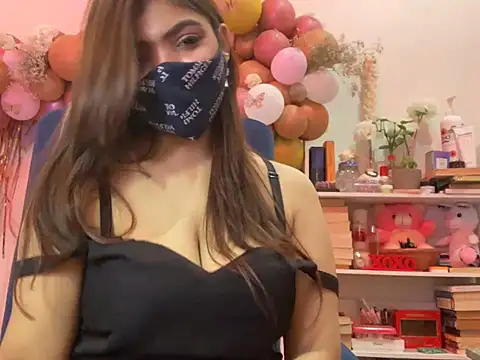 Webcam Model (Fantastic_ruby)  is live.Free join now!