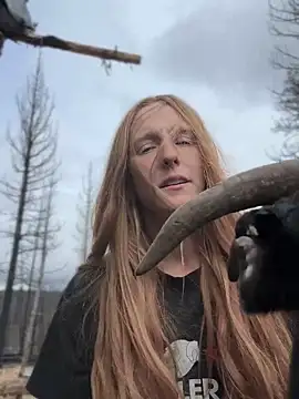 GoldenFlameGoddess webcam