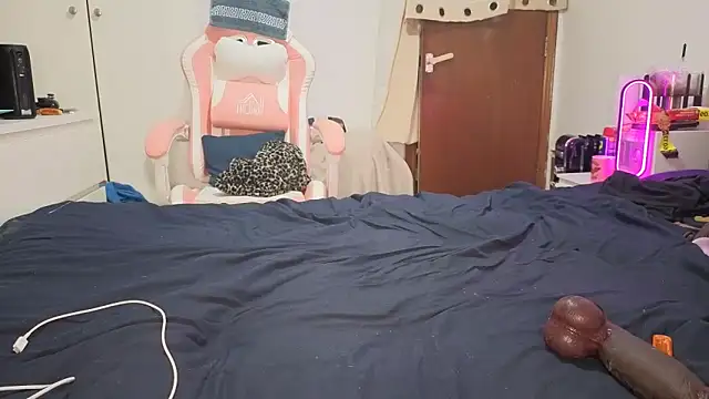 ENGLISHEMILY_69 webcam