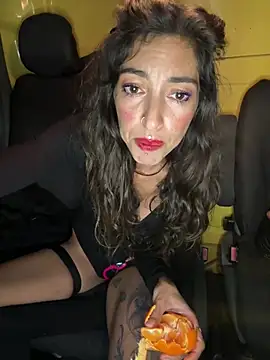 Amani_thewolf webcam