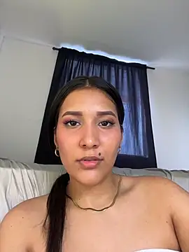 IsabellaJoness_ webcam