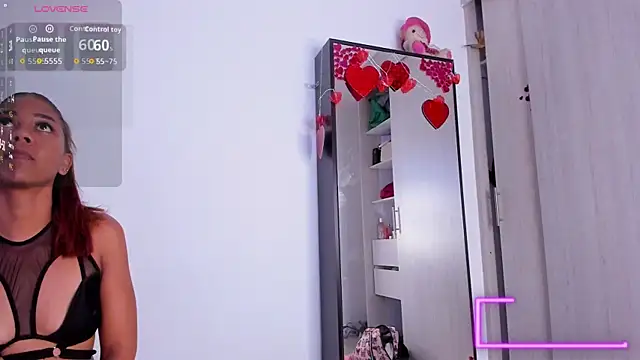 Adaira_Wealth webcam