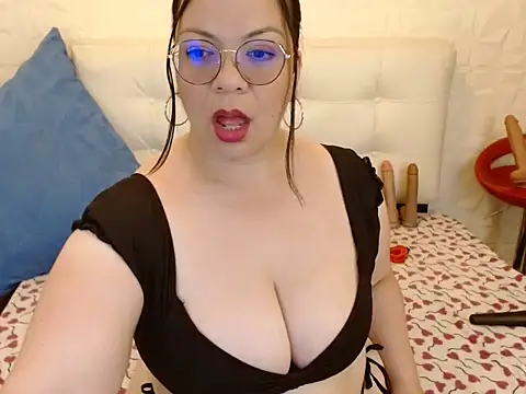Angiee_BBW webcam