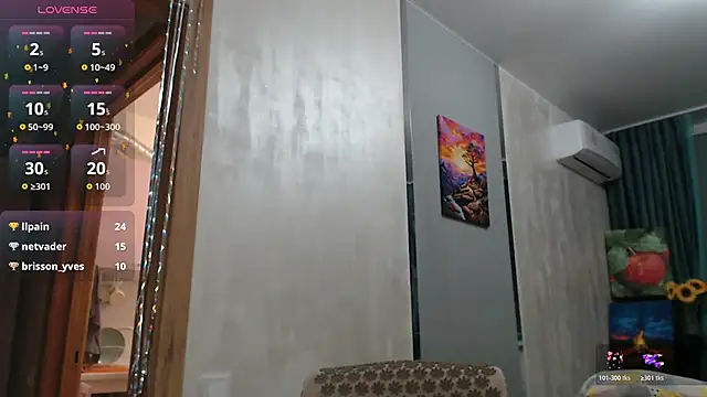 stacy_davice (F milf) - SHOW TITS