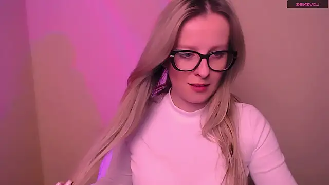AnnePeach webcam