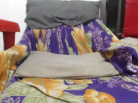 PONSE_LATINO live sex cam