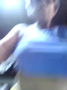 dirtybiianca (F mature) - Show tits stree totalgoal