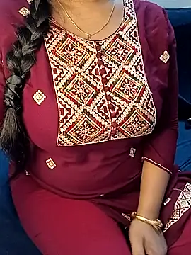 Webcam Model (SSiya-)  is live.Free join now!