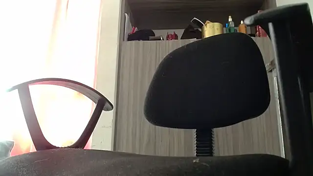 nicolle_milf1978 webcam