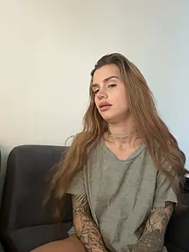 EmiliaCatalina webcam