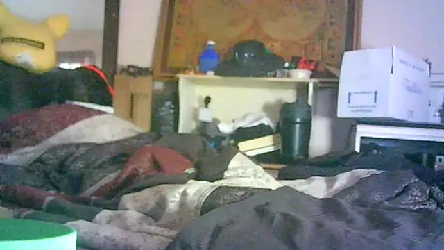 ON3YOULLN3VER_FIR3 webcam