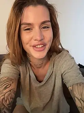 EmiliaCatalina's Webcam Show