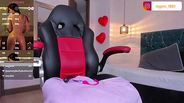 isaa_dl (F young) - ride big dildo hard