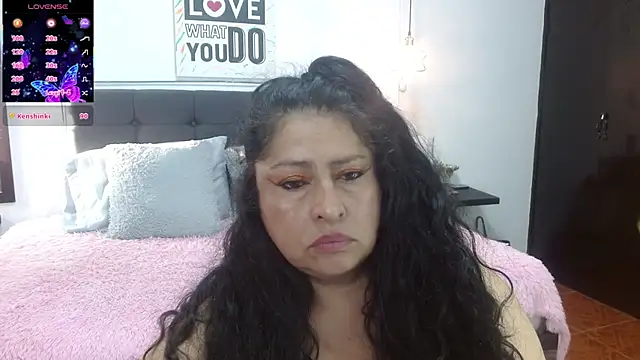 keyla01_ (F mature) - topples