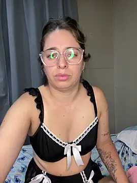 soyanahii (F milf) - Anal con plug