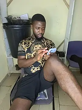 vannycov (M young) - Please help me rent an apartment