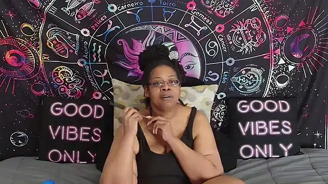 renaespleasurepalace - RENAESPLEASUREPALACE's free webcam - UK Sex Cams