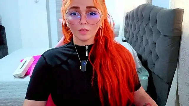 alexatexa2929 (F milf) - oil on my little butt