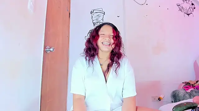 emily_coper18 (F teen) - dance  naked