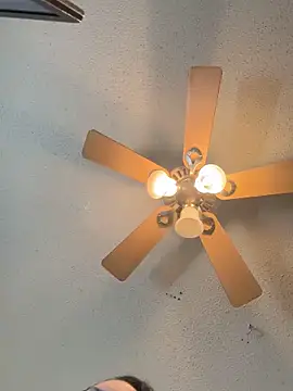 Webcam Model (carlithefreak)  is live.Free join now!