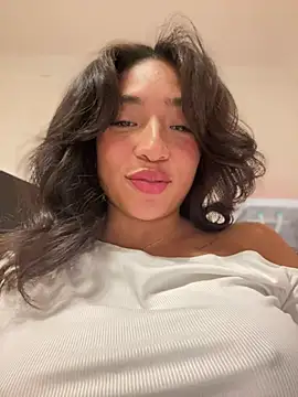 bellafr (Ask my age) - BlowJob and Tongue out 🌶️