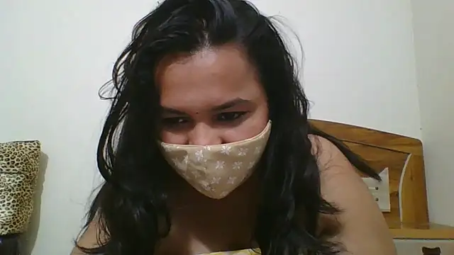 Riya_Stream01 webcam