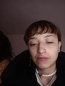 AlexxaAndRileyy webcam