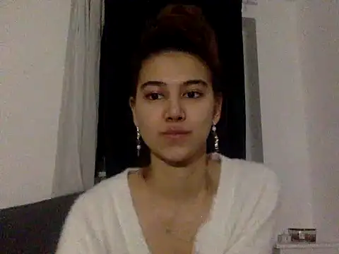 KiraVixenSweet webcam