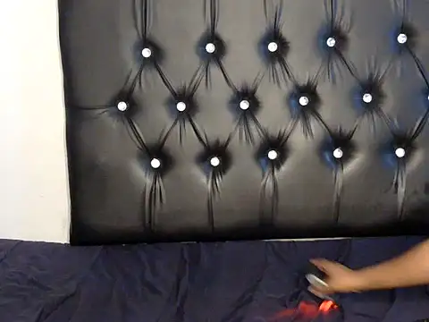 gripgoddess (F young) - RIDE DILDO DOGGY