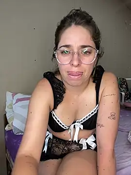 Webcam Model (soyanahii)  is live.Free join now!