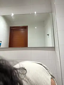 Alice_surprise webcam