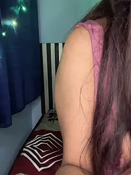 Webcam Model (Cute_Marina)  is live.Free join now!