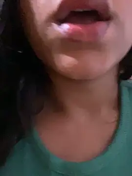 bea3liz (F young) - Show ass with plug