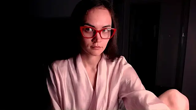 evelyngg - EvelynGG's free webcam