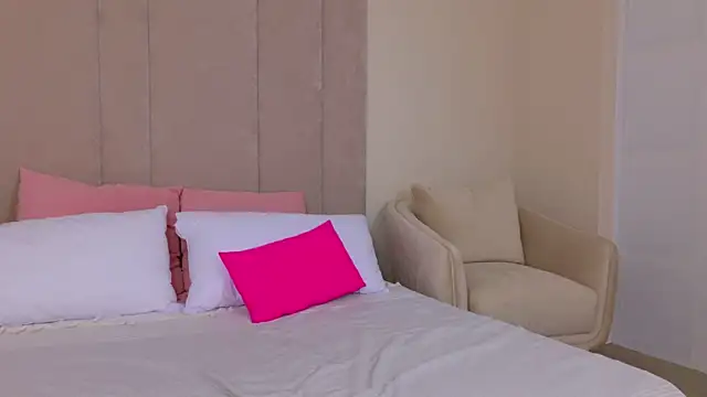 ameliroyse - AmeliRoyse's free webcam