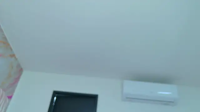 celeste_sea - Celeste_sea's free webcam